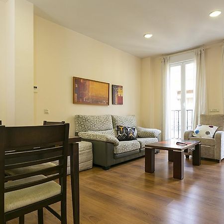 アパートメンツ センター マドリード 部屋 写真